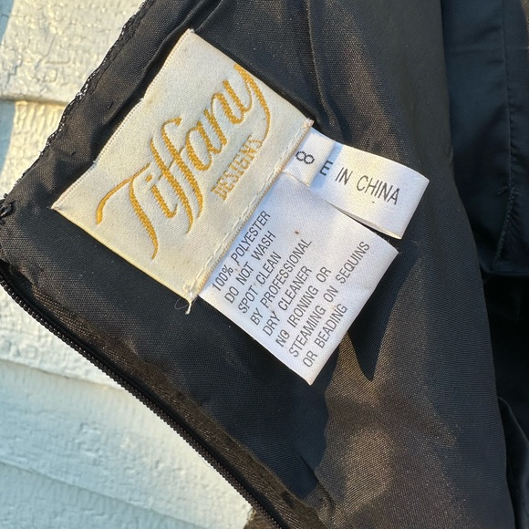 Black Iridescent Sequin Prom Formal Dress Long Gown, size 8 Full skirt,strapless - Picture 6 of 9